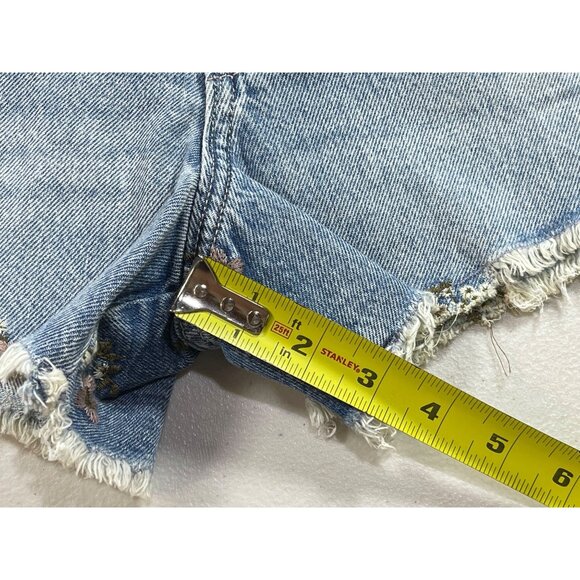 Arizona Jean Co. Juniors Size 3 Vintage Comfort Mom Shorts With 3" Inseam - Picture 5 of 11